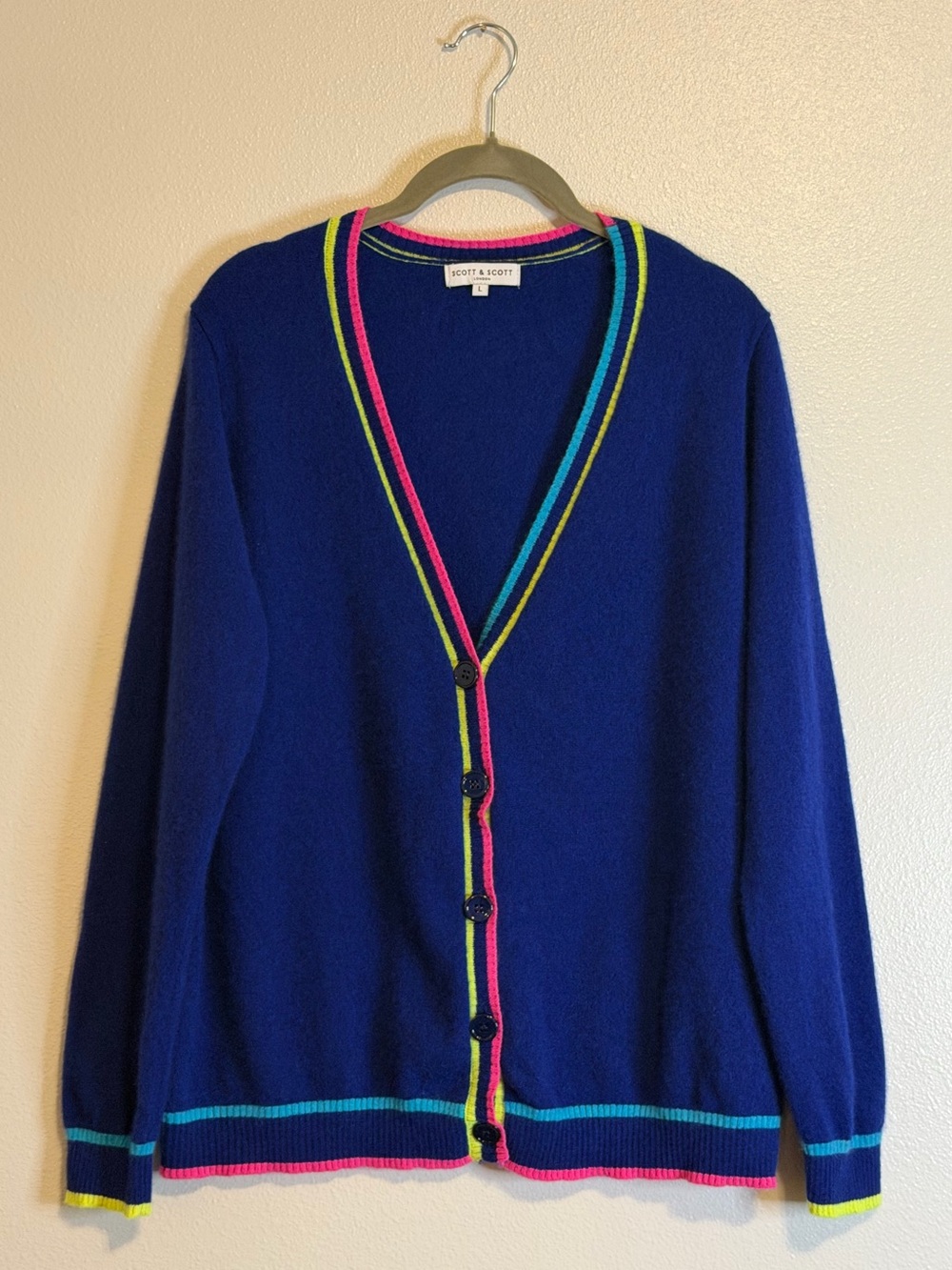 SCOTT & SCOTT LONDON Cashmere Royal Blue Cardigan with Neon Trim